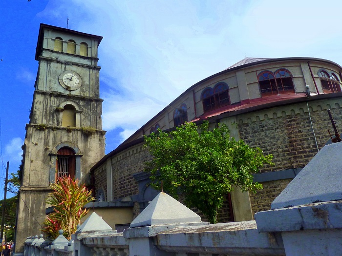 12 Castries Church