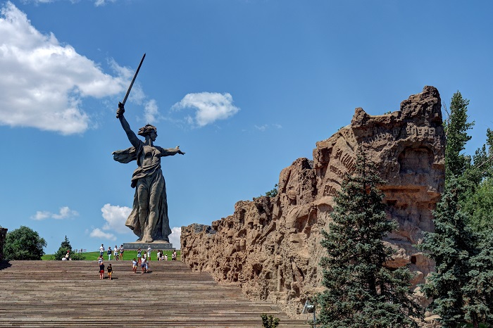 13 Motherland Calls