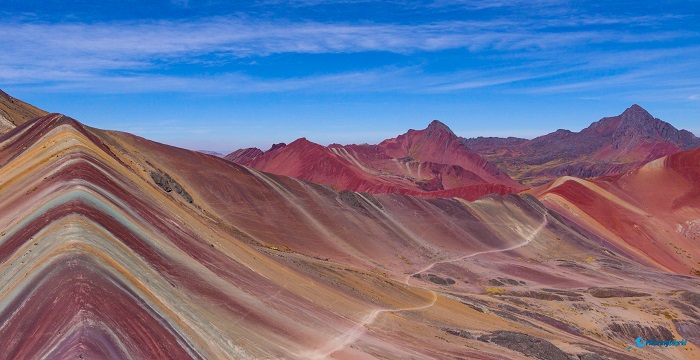 8 Vinicunca