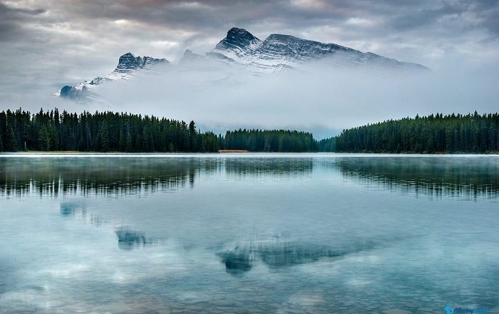 1 Lake Minnewanka