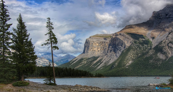 12 Lake Minnewanka