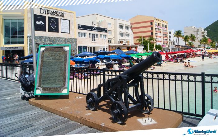 4 Captain Hodge Wharf in Phillipsburg, Sint Maarten