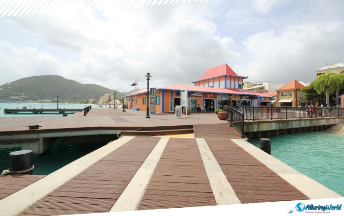 5 Captain Hodge Wharf in Phillipsburg, Sint Maarten