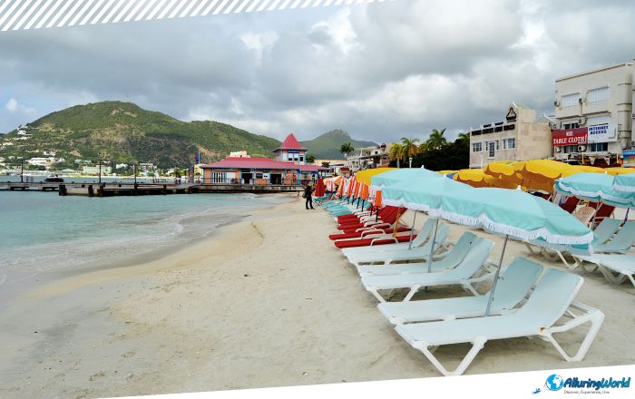 6 Captain Hodge Wharf in Phillipsburg, Sint Maarten