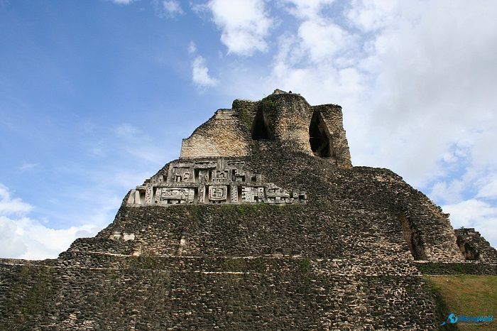 10 Xunantunich