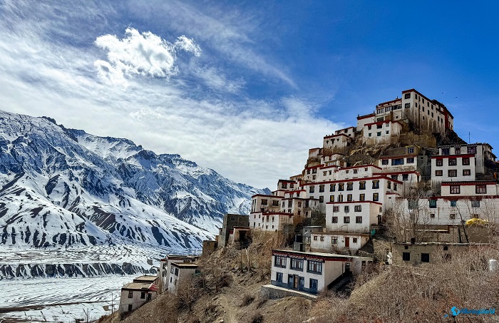 16 Gompa