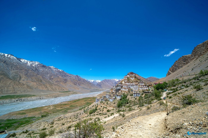 4 Gompa