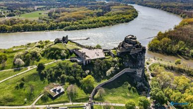 5 Devin Castle