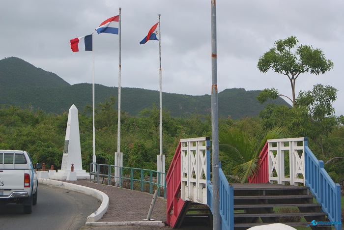 2 French Dutch Martin Border