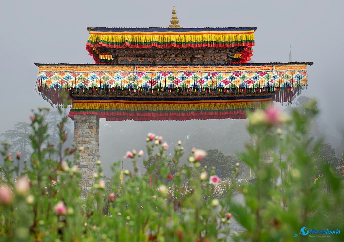 12 108 Chortens