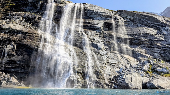 4 Sermitsiaq Waterfall