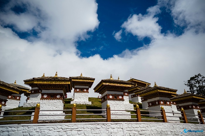 5 108 Chortens