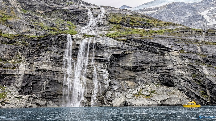 5 Sermitsiaq Waterfall