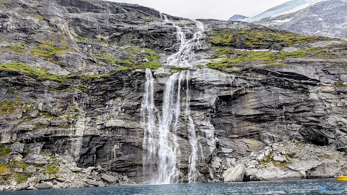 6 Sermitsiaq Waterfall