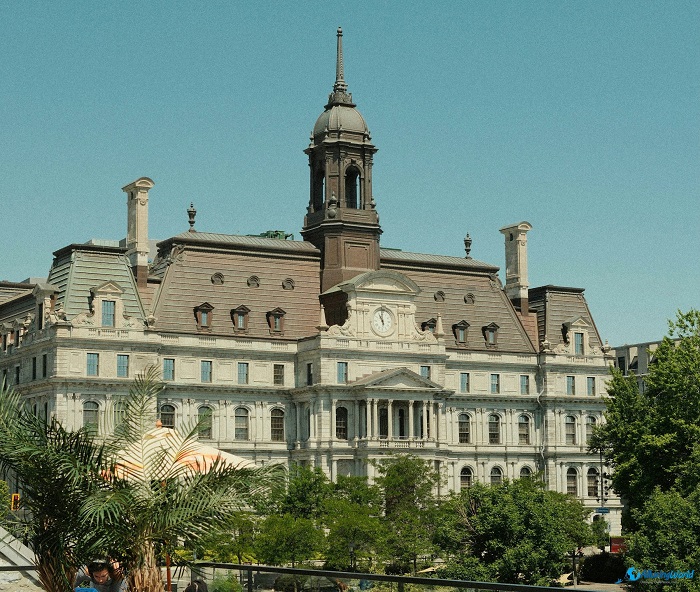 3 Montreal City Hall