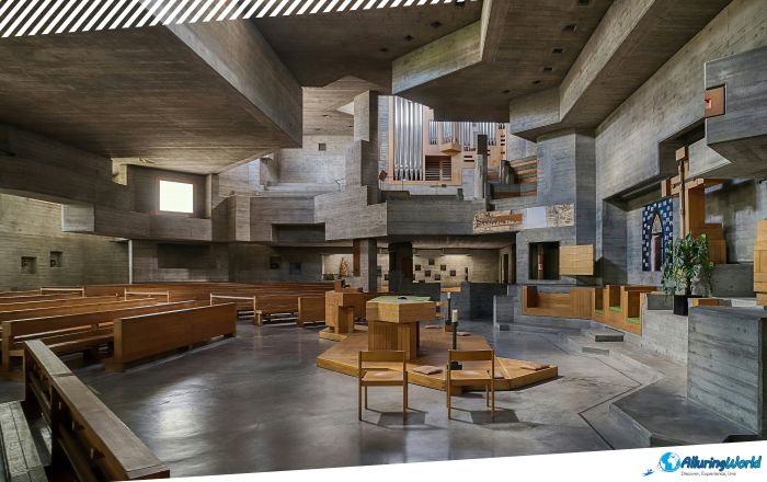 3 Heiligkreuz Church