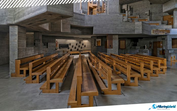 4 Heiligkreuz Church