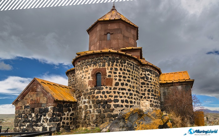 6 Hayravank Monastery