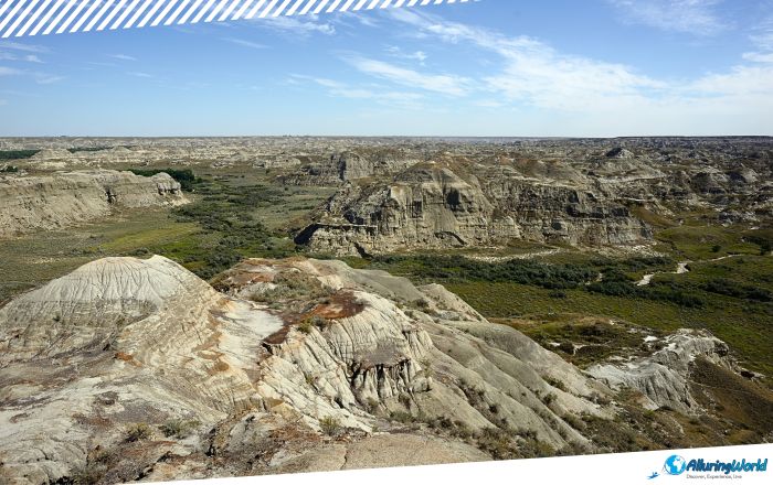 8 Dinosaur Provincial Park