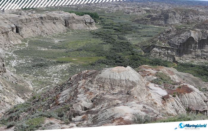 9 Dinosaur Provincial Park