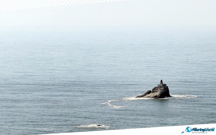 10 Tillamook Rock Light