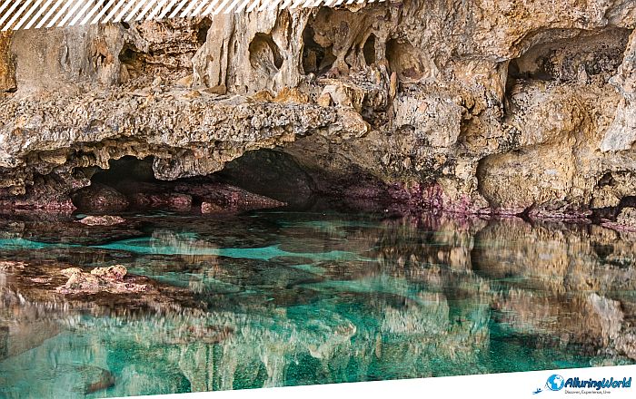 1 Avaiki Cave in Niue