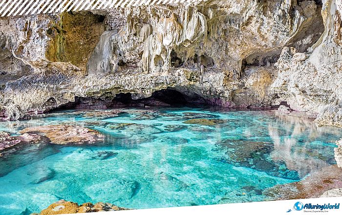 2 Avaiki Cave in Niue
