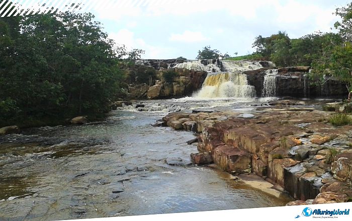 1 Orinduik Falls shared between Brazil and Guyana