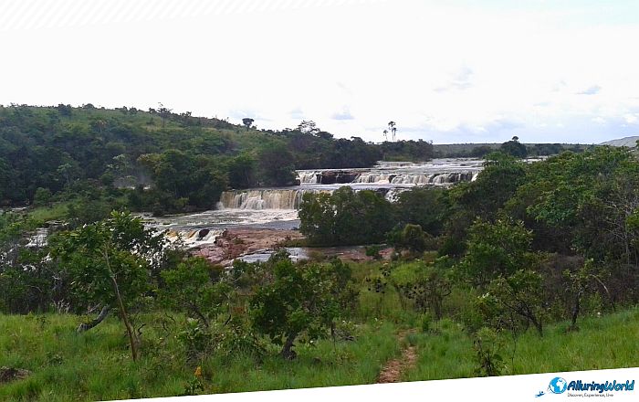 2 Orinduik Falls shared between Brazil and Guyana