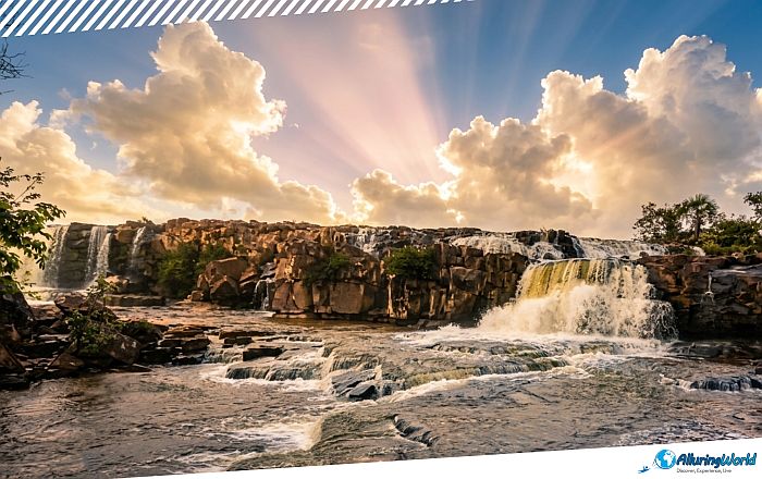 9 Orinduik Falls shared between Brazil and Guyana