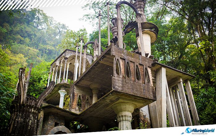 13 Las Pozas, Mexico