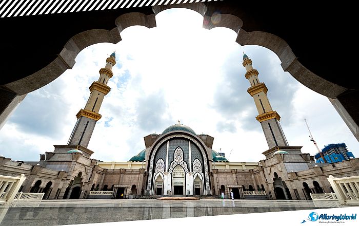 6 Federal Territory Mosque, Malaysia
