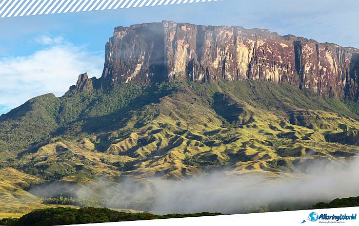 8 Kukenán Tepui