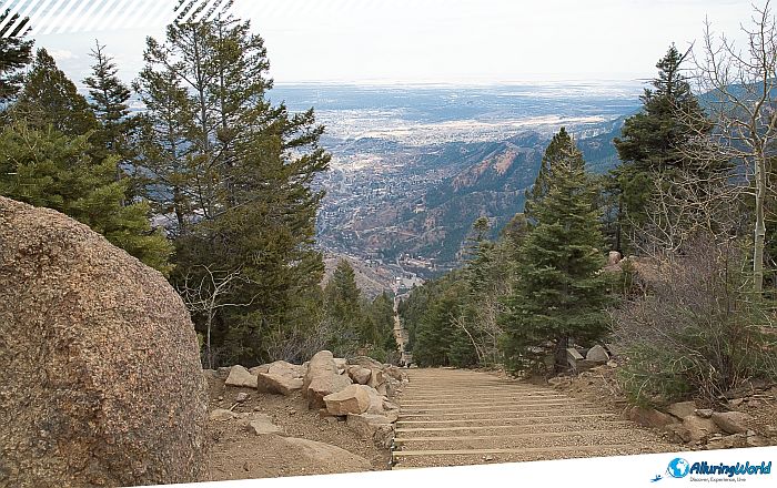 10 Manitou Incline in Colorado