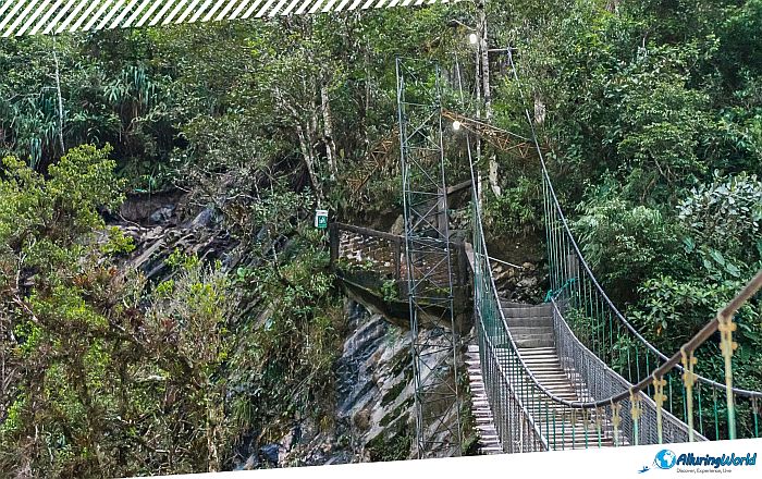 8 Pailón del Diablo Waterfall