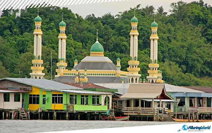 10 Kampong Ayer, Brunei