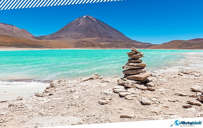3 Laguna Verde in Bolivia