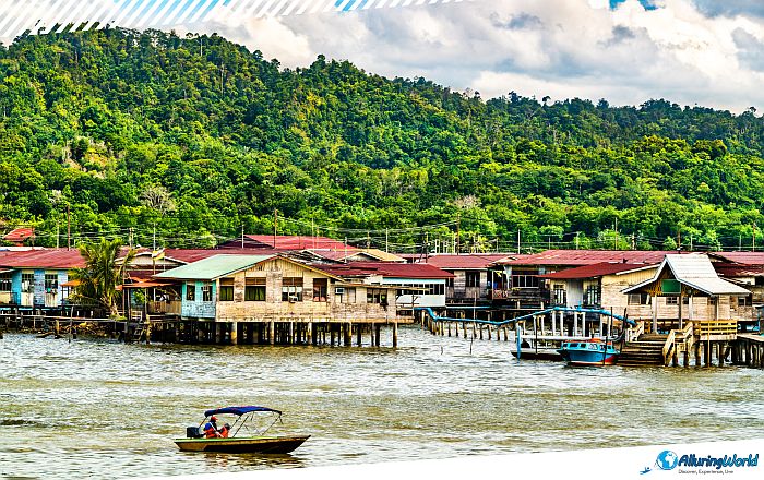 4 Kampong Ayer, Brunei